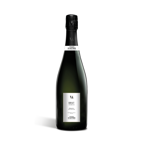 Le Meunier revient comme un leitmotiv
et déploie sa rondeur séduisante
dans le Champagne Brut Vincent d’Astrée Le Meunier revient comme un leitmotiv
et déploie sa rondeur séduisante
dans le Champagne Brut Vincent d’Astrée